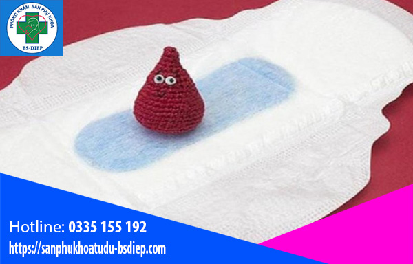 Ra máu cục khi mang thai tháng đầu